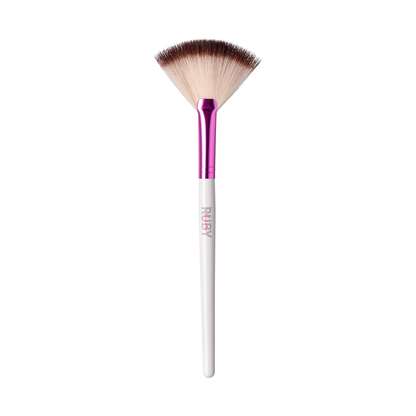 Ruby Kisses Makeup Brush - Fan